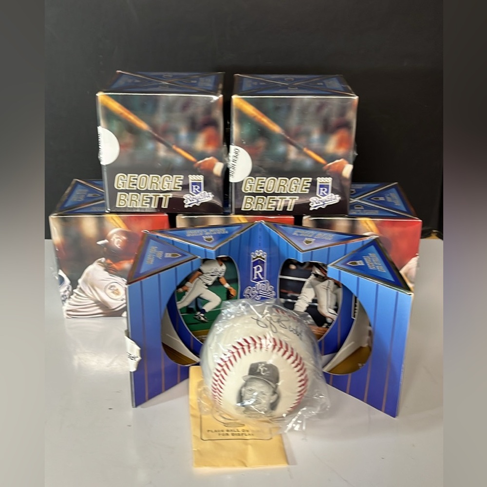 New 1992 George Brett Coca-Cola Photo Ball Coke KC Royals MLB Baseball 6 MIB